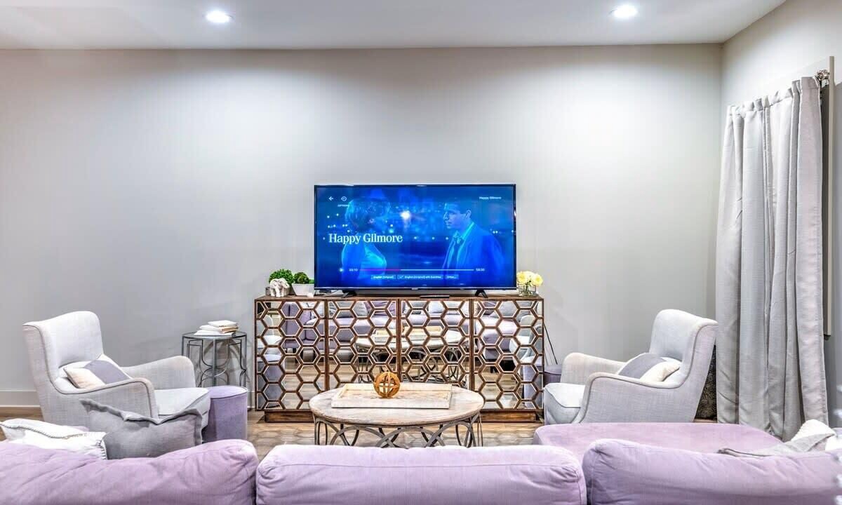 Photo of Livingroom in Berry Hill