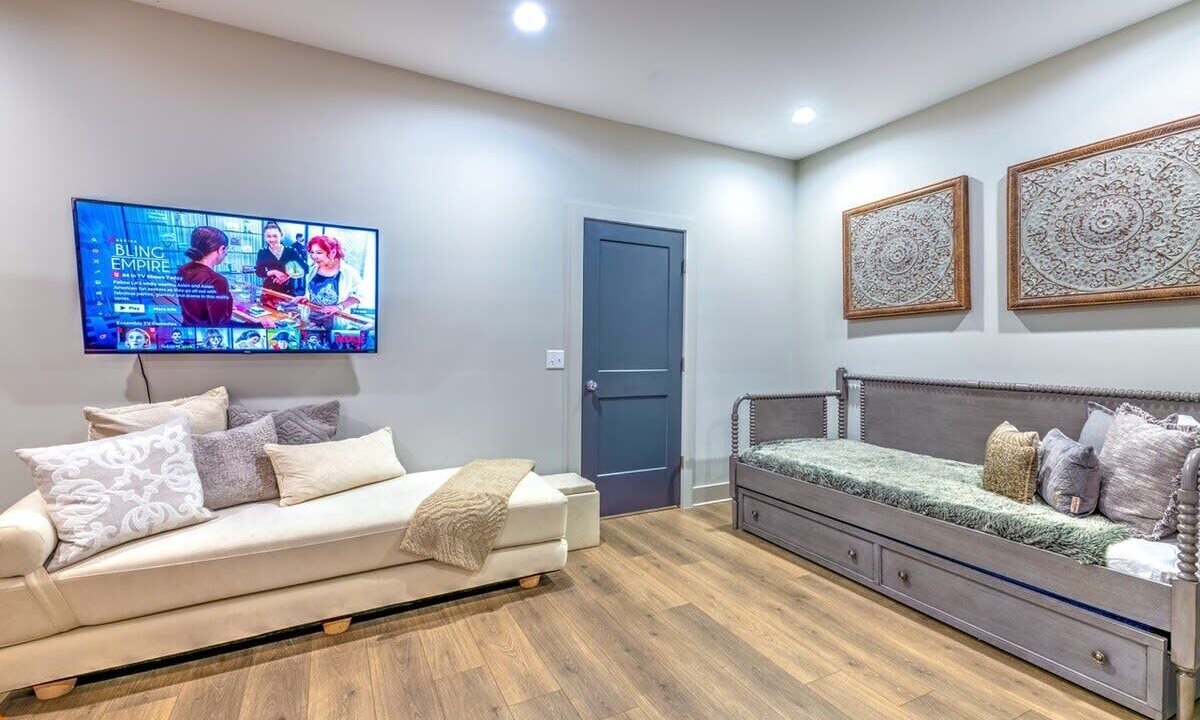 Photo of Livingroom in Berry Hill