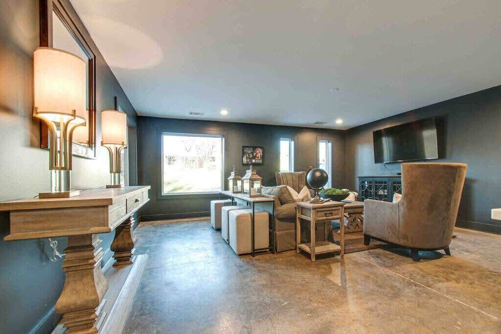 Photo of Livingroom in Berry Hill