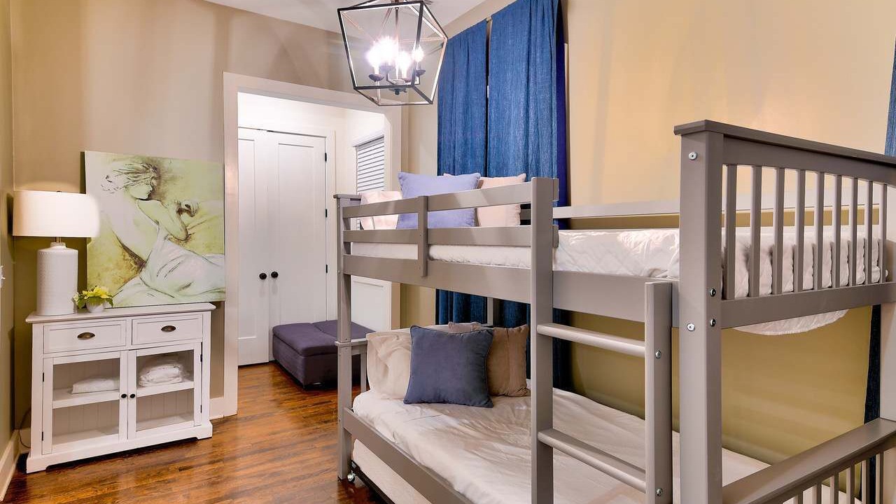 Photo of Bedroom in Hillsboro West End