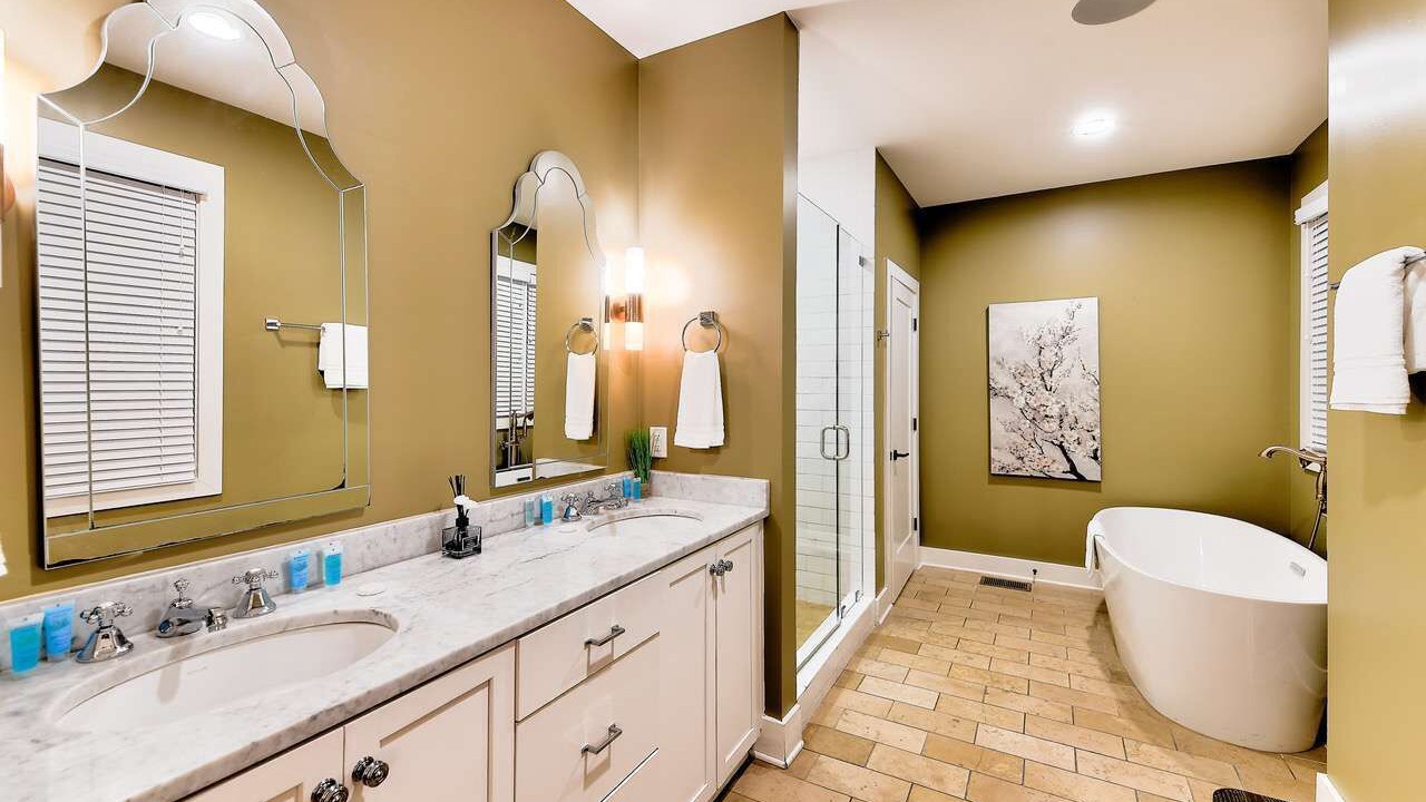 Photo of Bathroom in Hillsboro West End