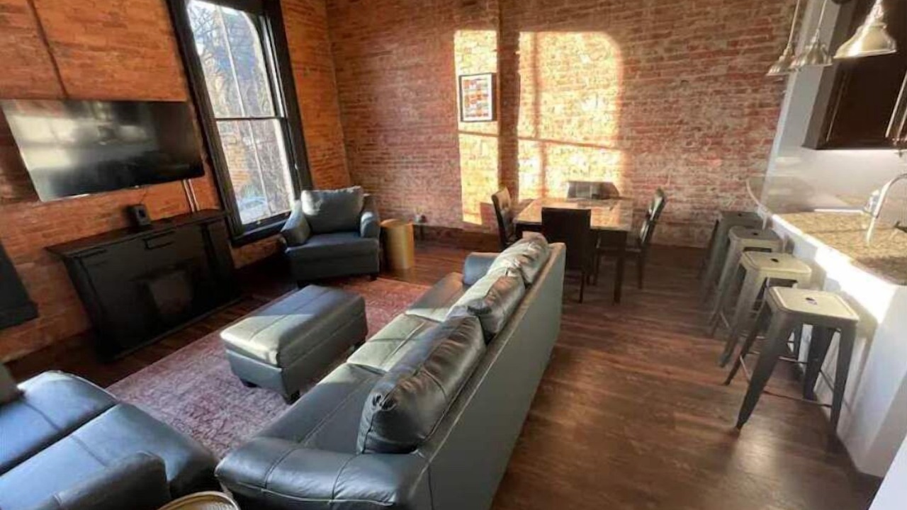 Photo of Livingroom in Warren