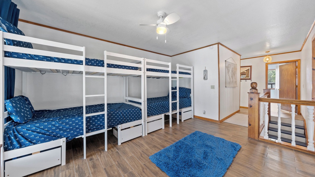 Photo of Bedroom in Leon Junction
