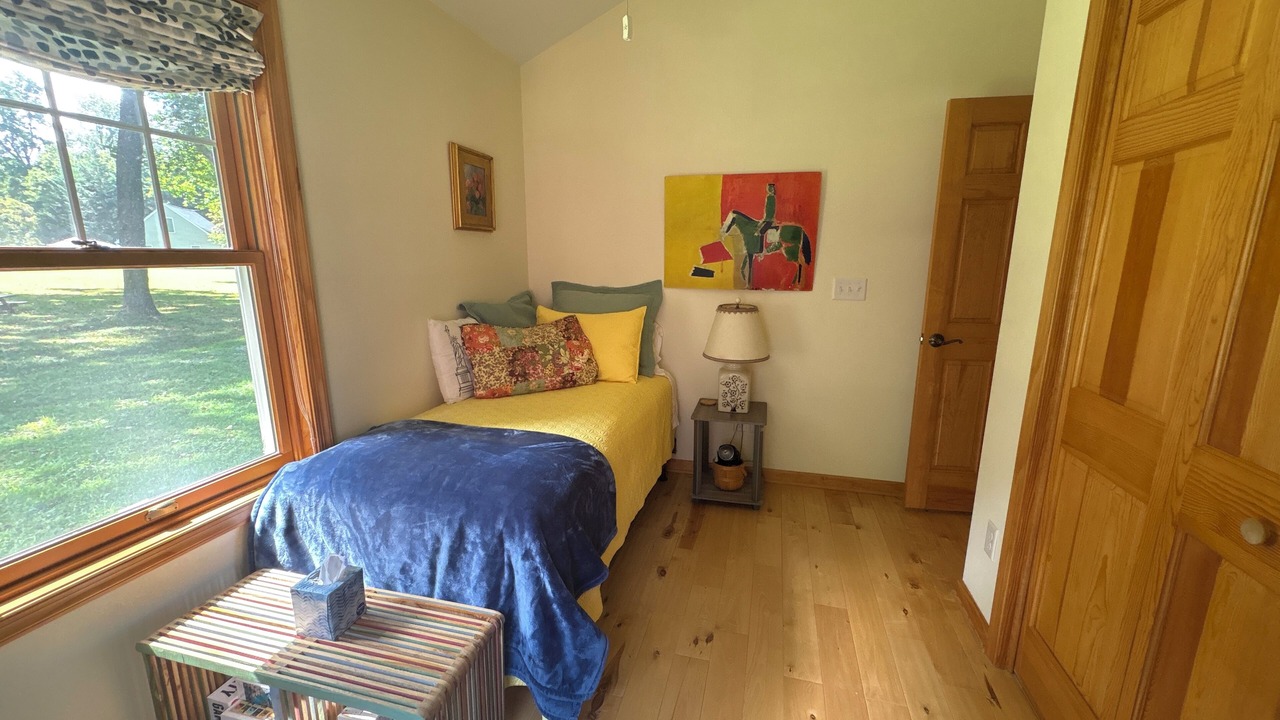 Photo of Bedroom in Earlville