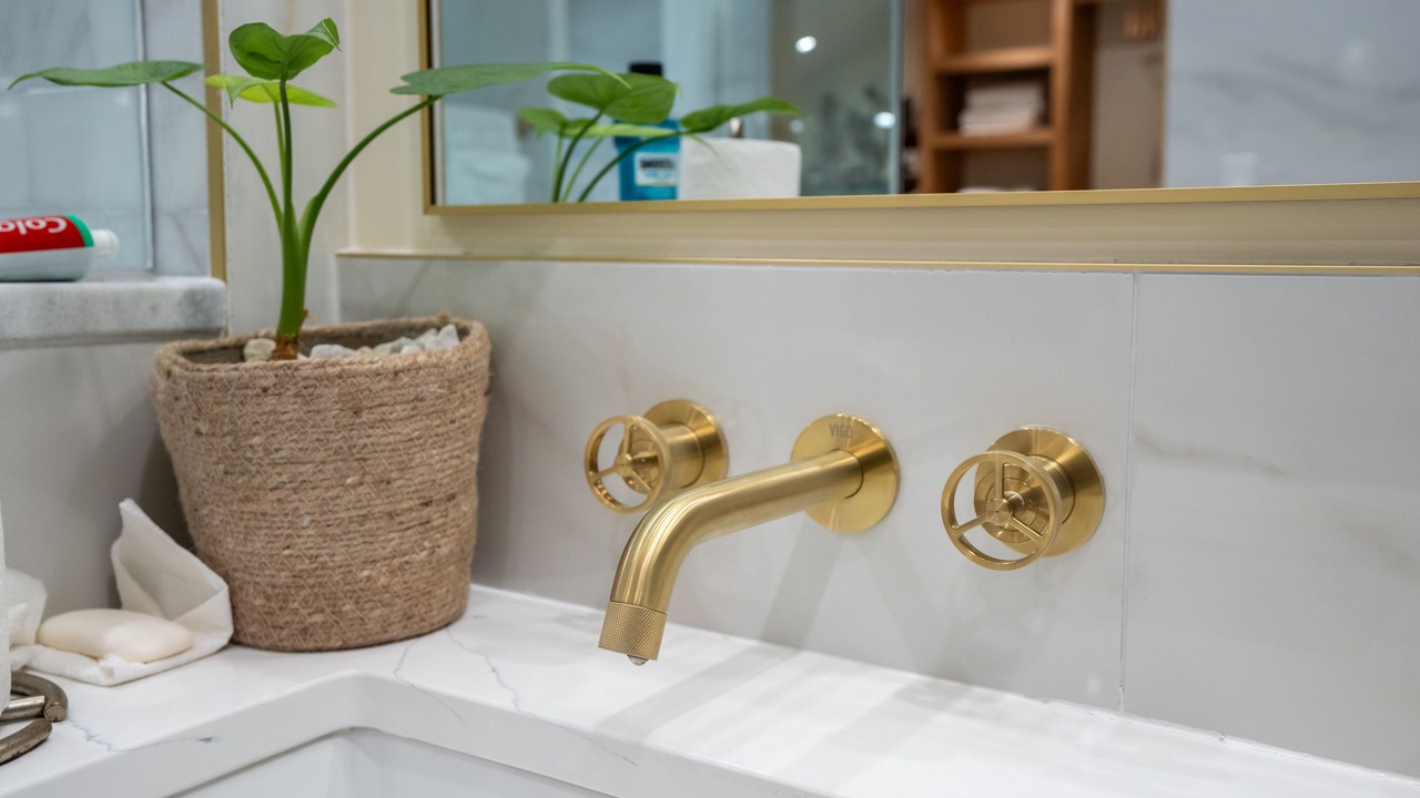 Photo of Bathroom in Alexandria West