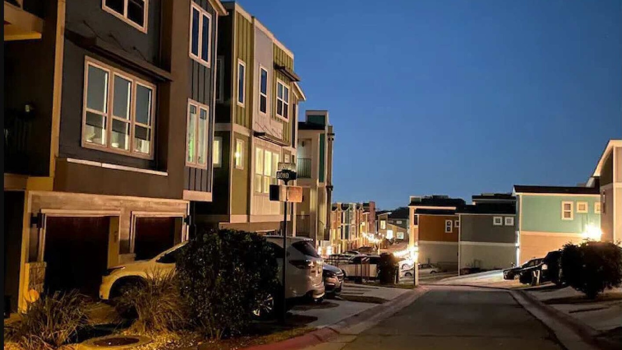 Photo of Others in Parker Lane