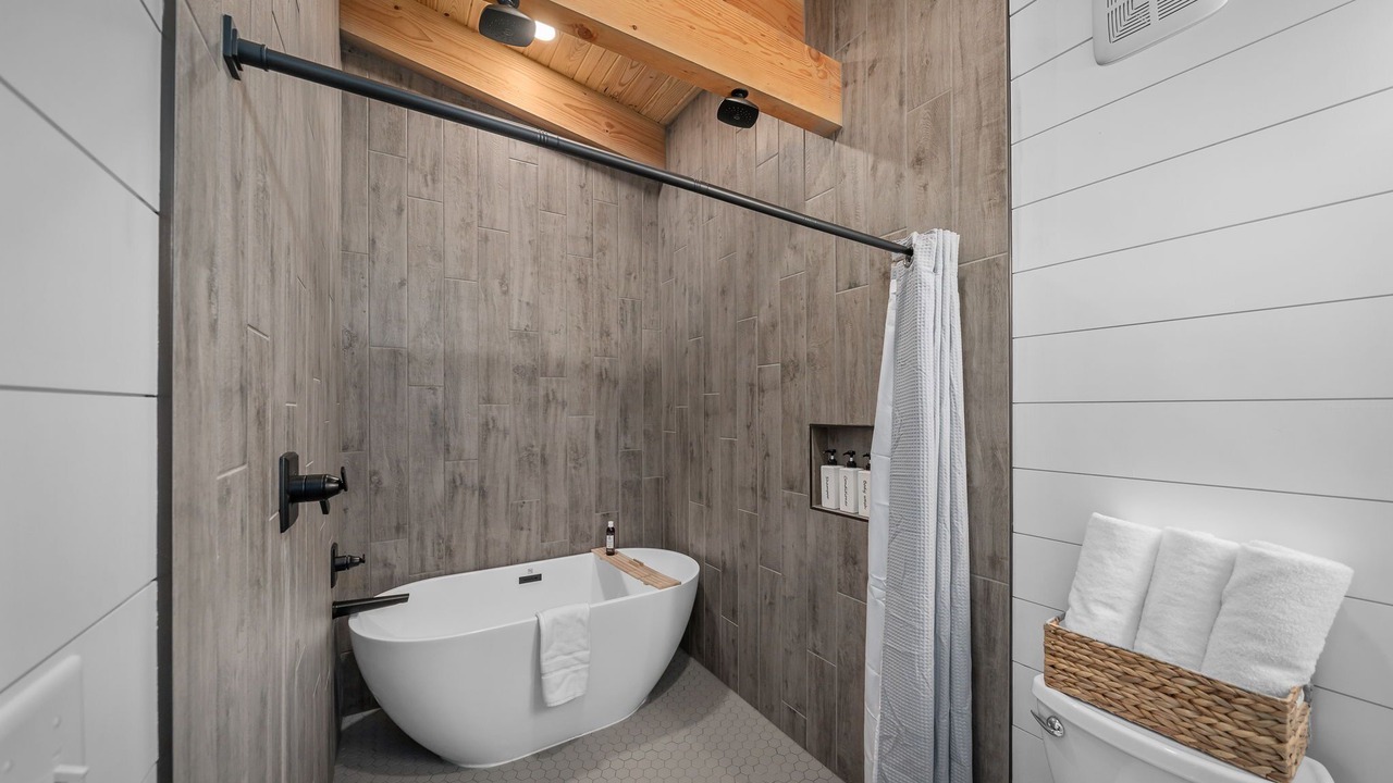 Photo of Bathroom in Treloar