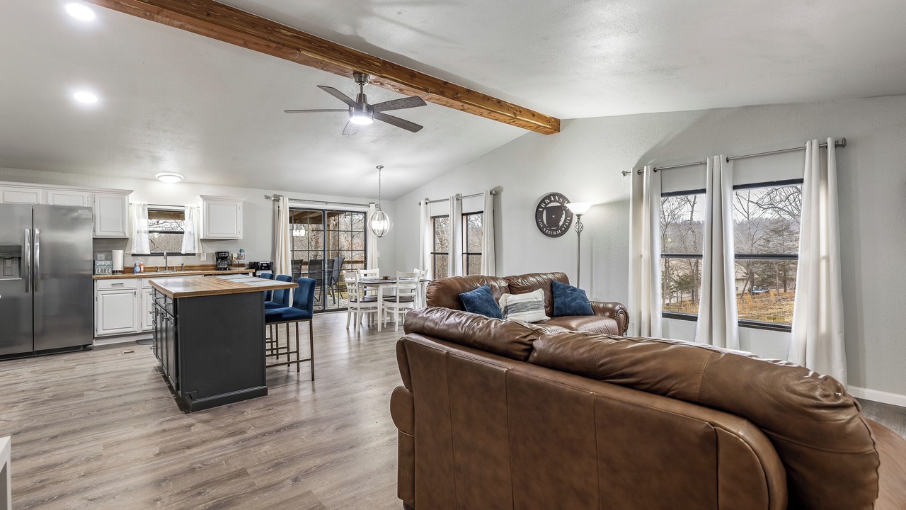 Photo of Livingroom in Rogers