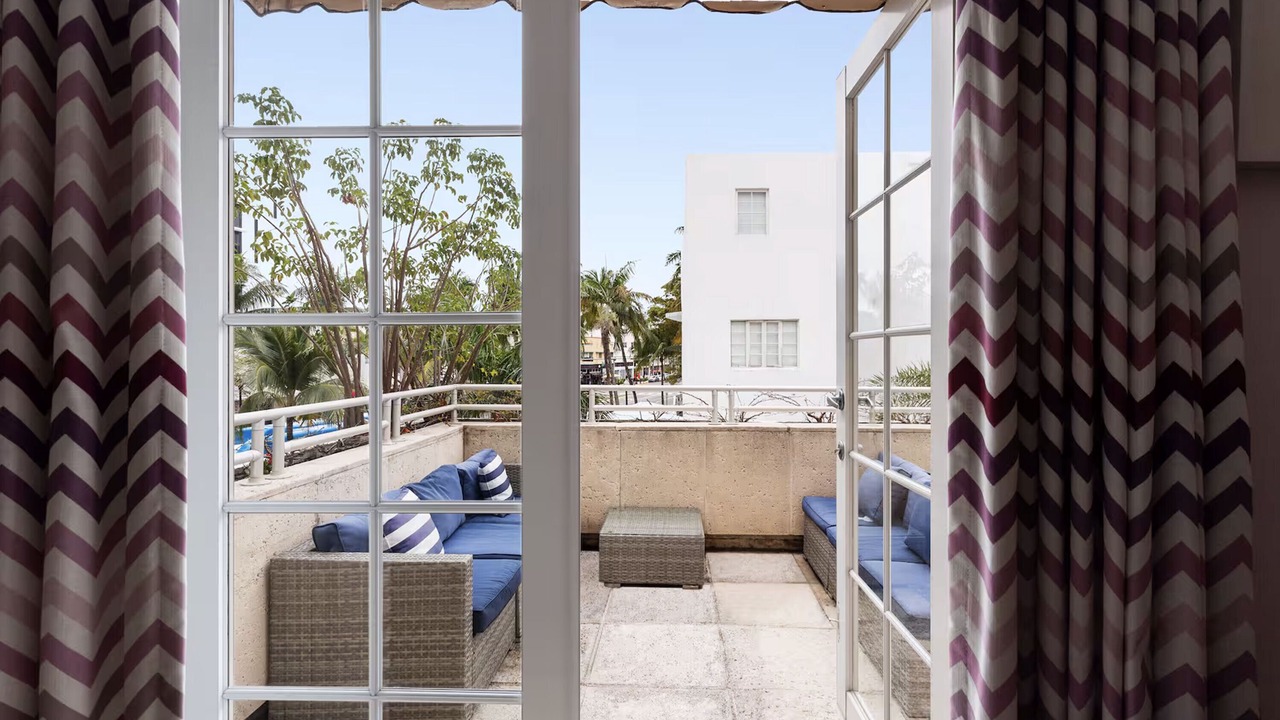 Photo of Patio Balcony in Flamingo/Lummus