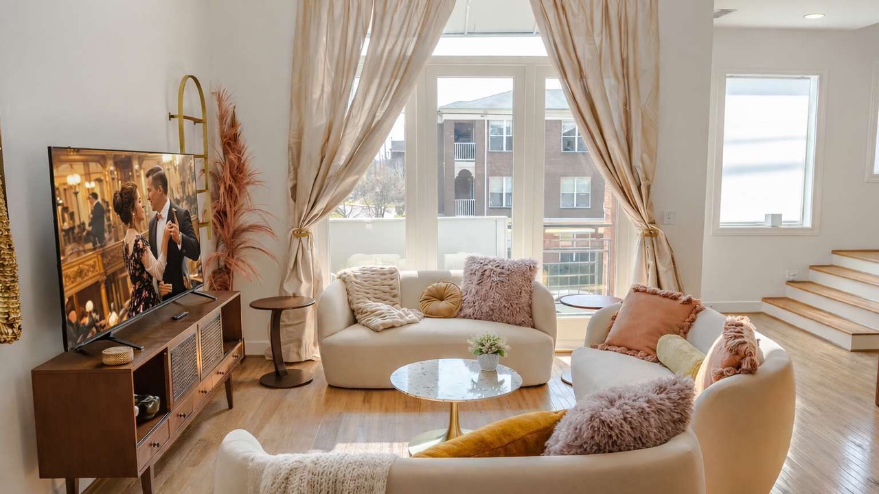 Photo of Livingroom in East Market District