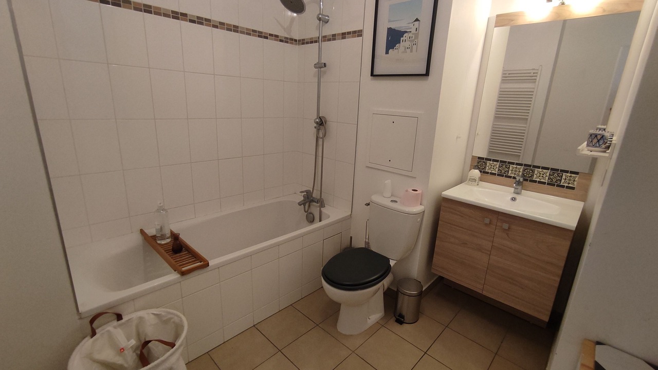 Photo of Bathroom in Gennevilliers