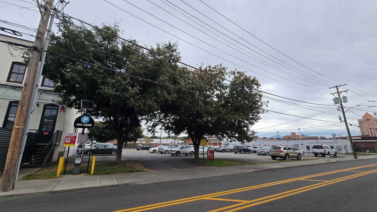 Photo of Others in Roanoke
