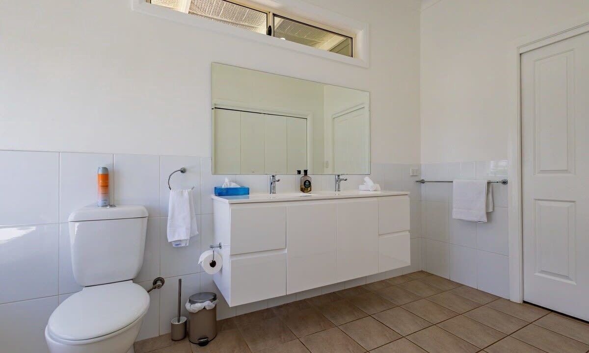 Photo of Bathroom in Dubbo East