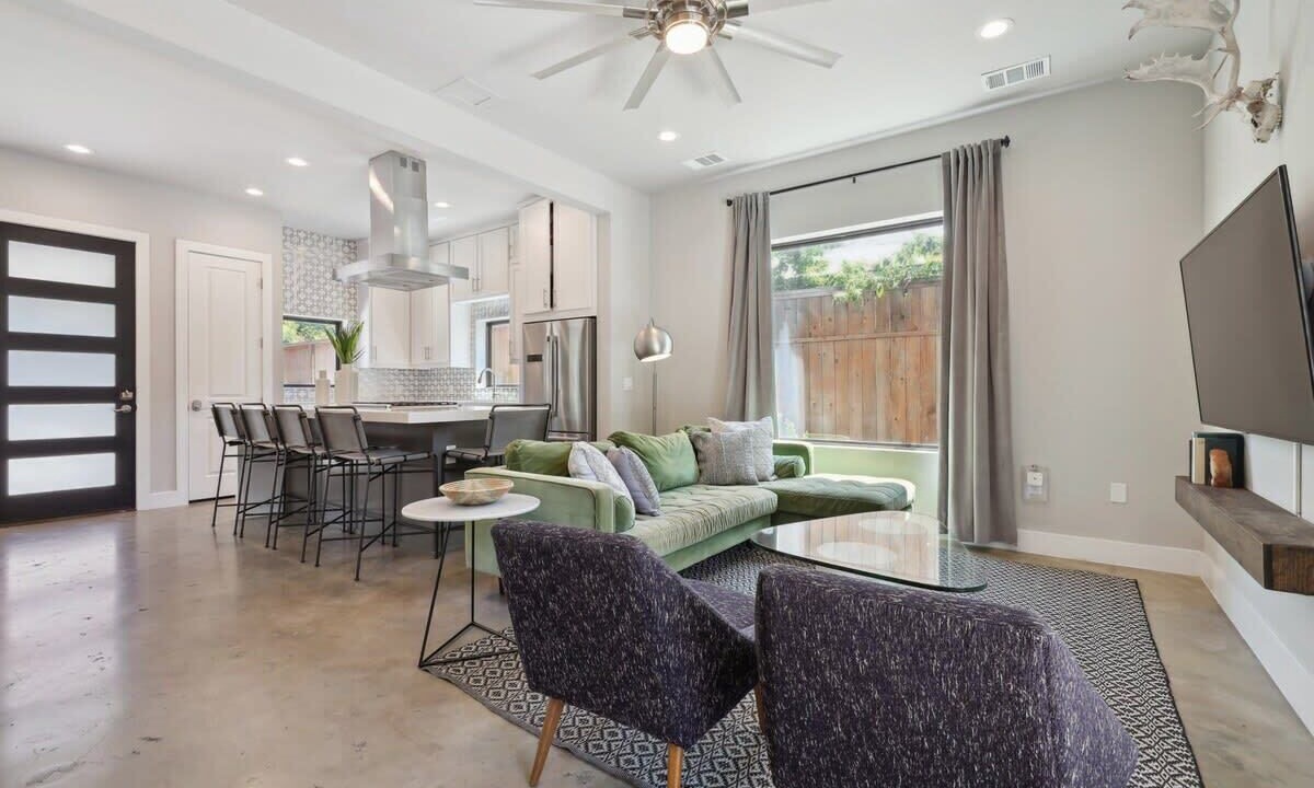 Photo of Livingroom in Govalle