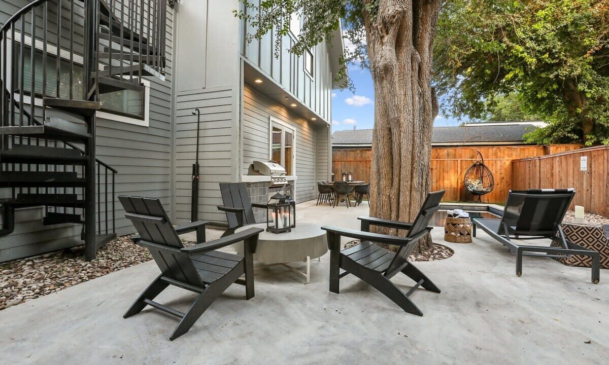 Photo of Outdoor in Govalle