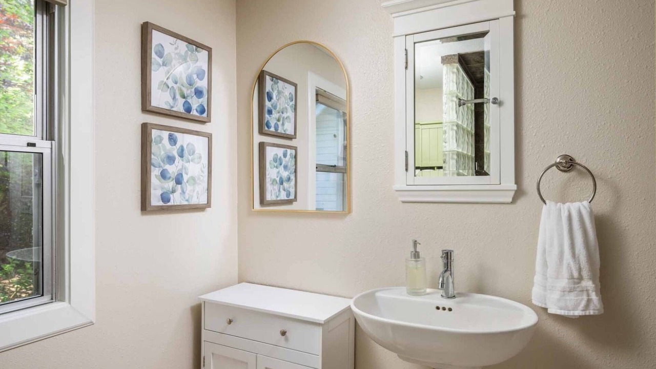 Photo of Bathroom in Stafford - Tualatin Valley