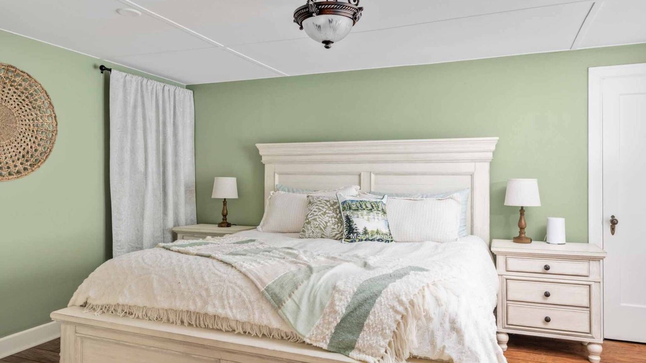 Photo of Bedroom in Stafford - Tualatin Valley