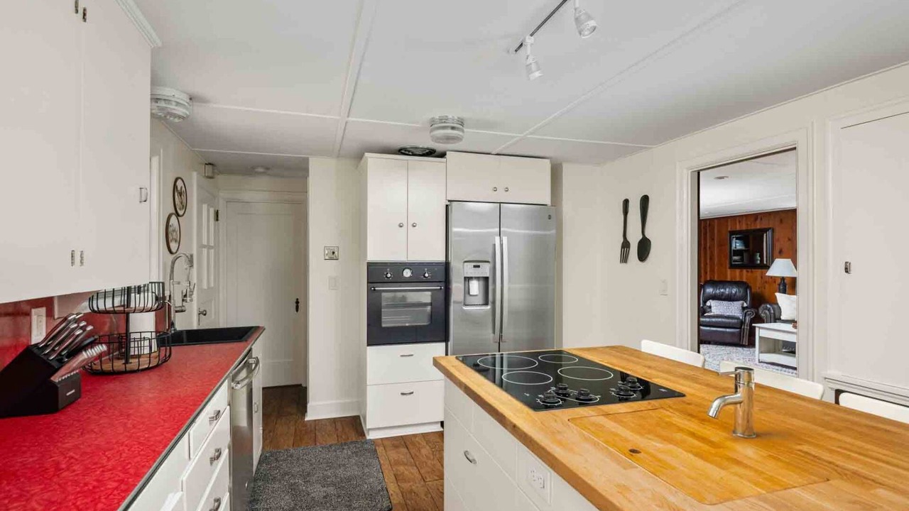 Photo of Kitchen in Stafford - Tualatin Valley