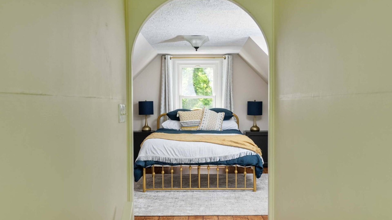 Photo of Bedroom in Stafford - Tualatin Valley