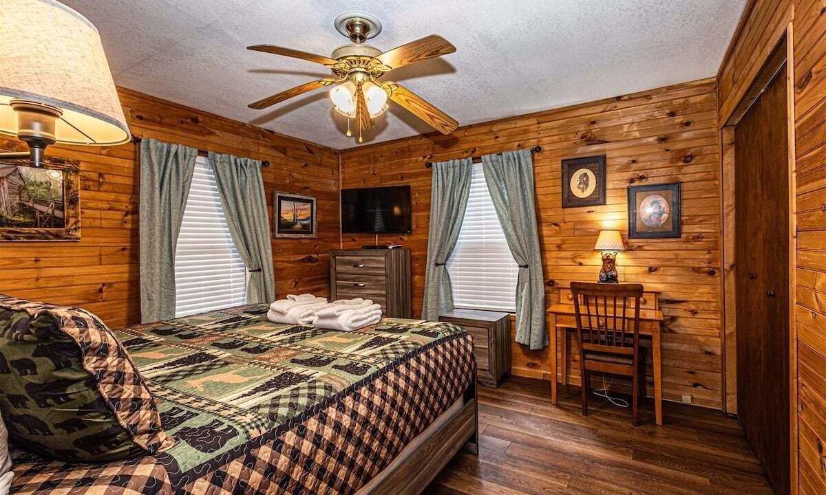 Photo of Bedroom in Cherokee