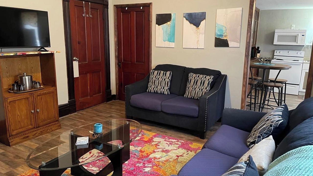 Photo of Livingroom in Guthrie