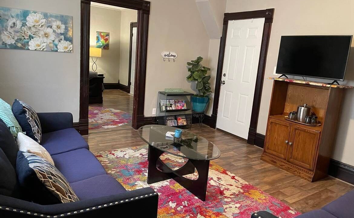 Photo of Livingroom in Guthrie
