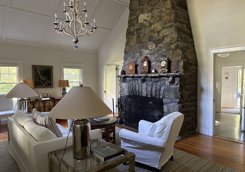 Photo of Livingroom in Monterey