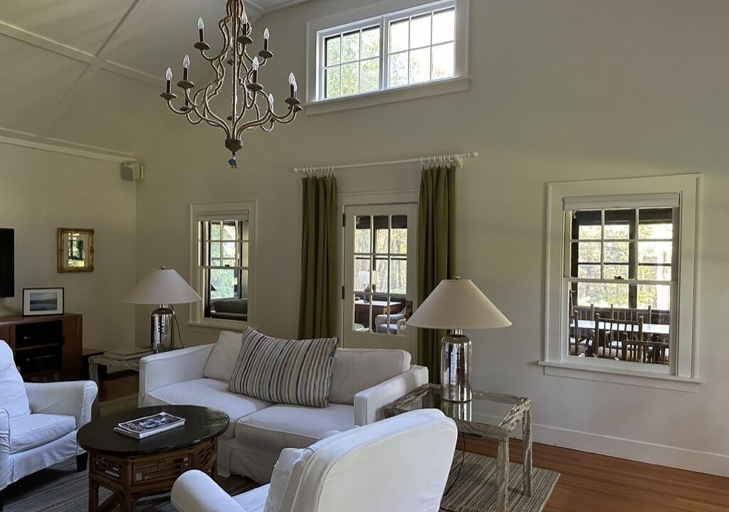 Photo of Livingroom in Monterey