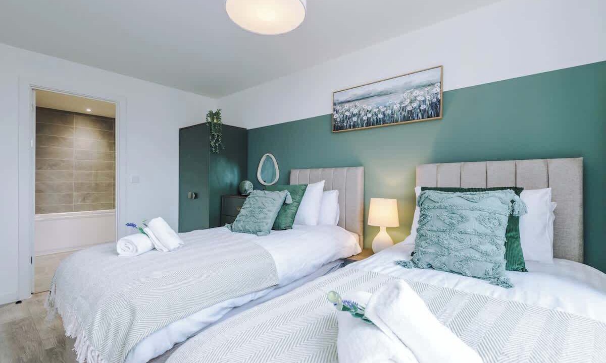 Photo of Others in Vauxhall