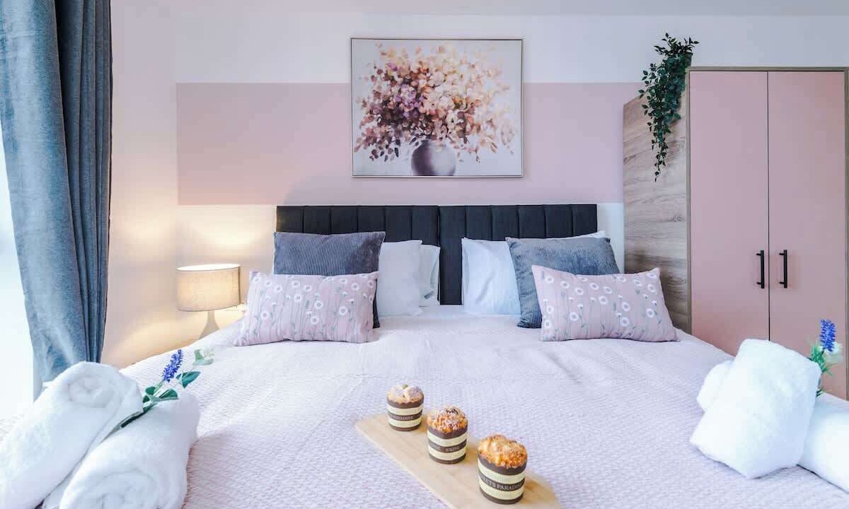 Photo of Others in Vauxhall