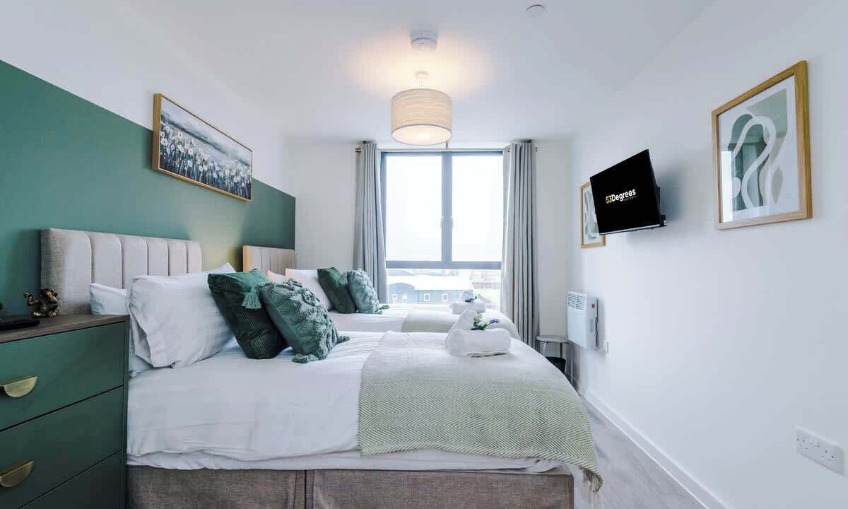 Photo of Others in Vauxhall