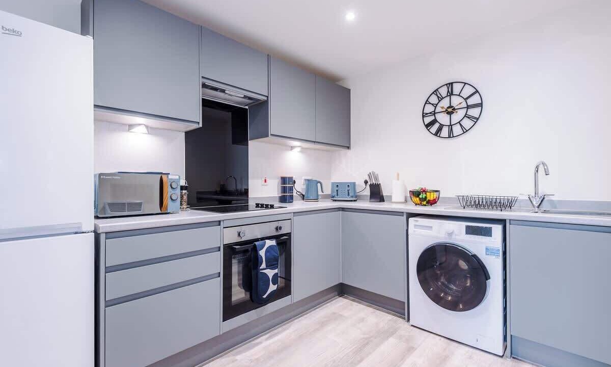 Photo of Others in Vauxhall