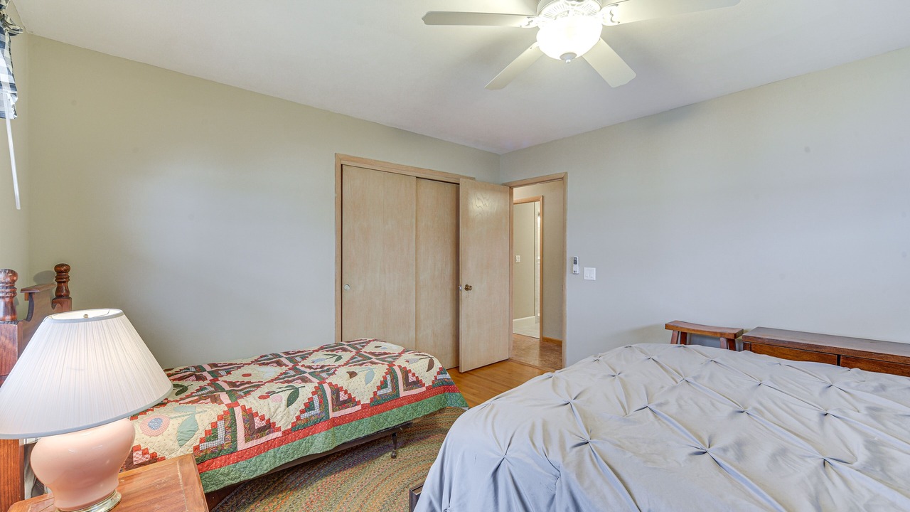Photo of Bedroom in Holcombe