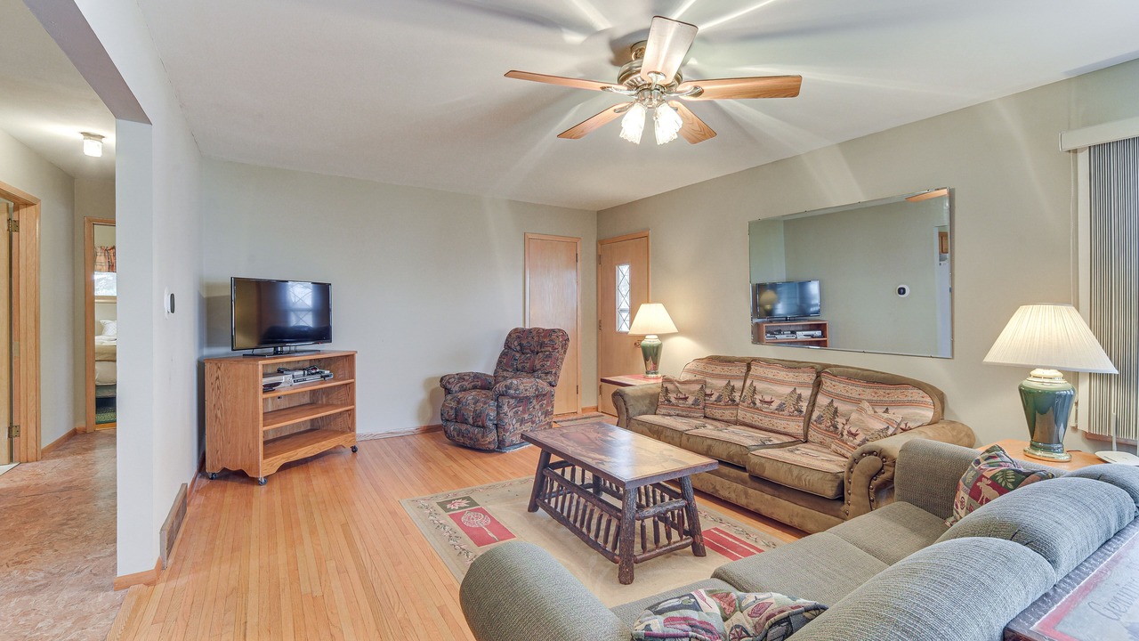 Photo of Livingroom in Holcombe