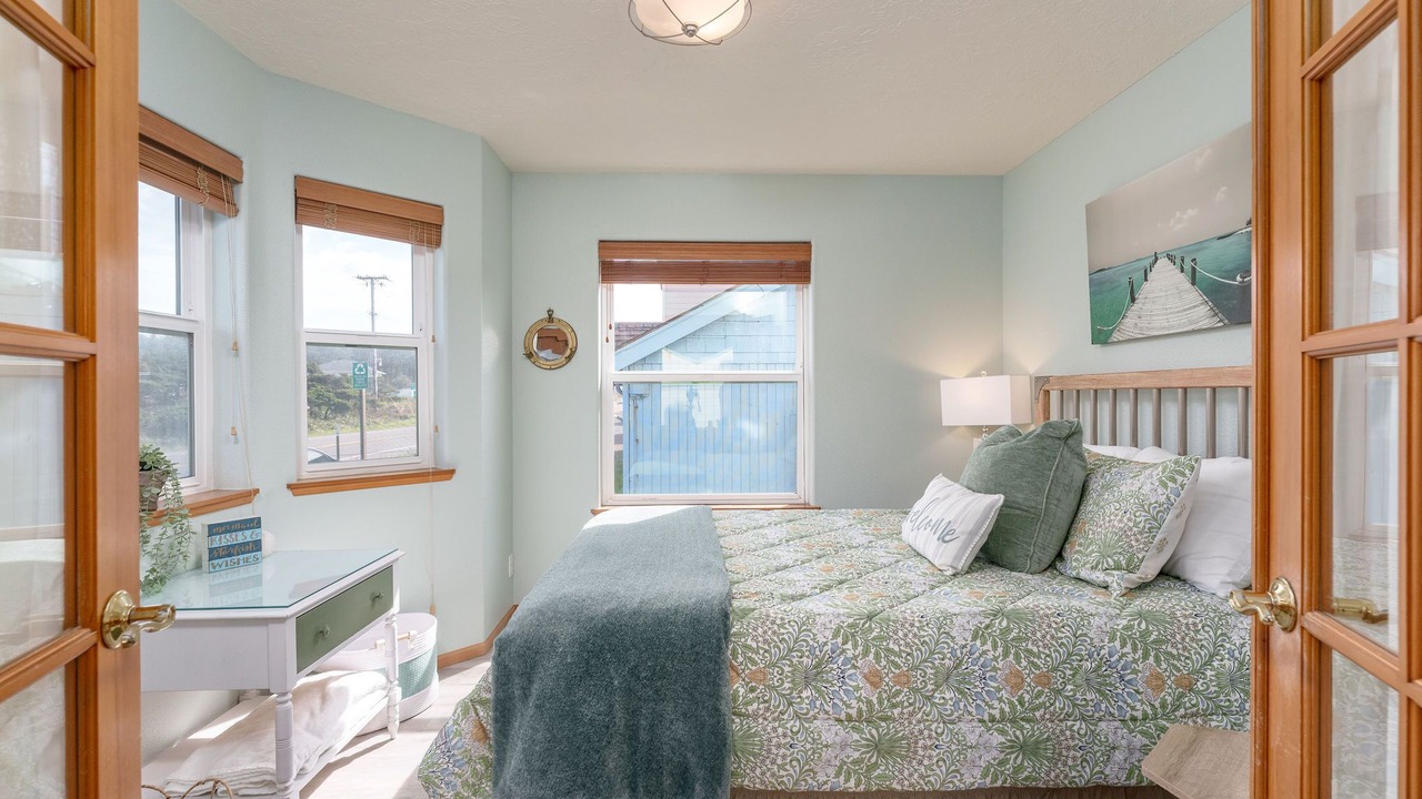 Photo of Bedroom in Oregon Coast
