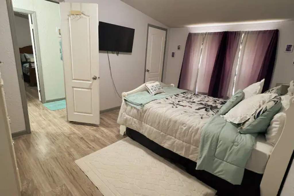 Photo of Bedroom in Medina County