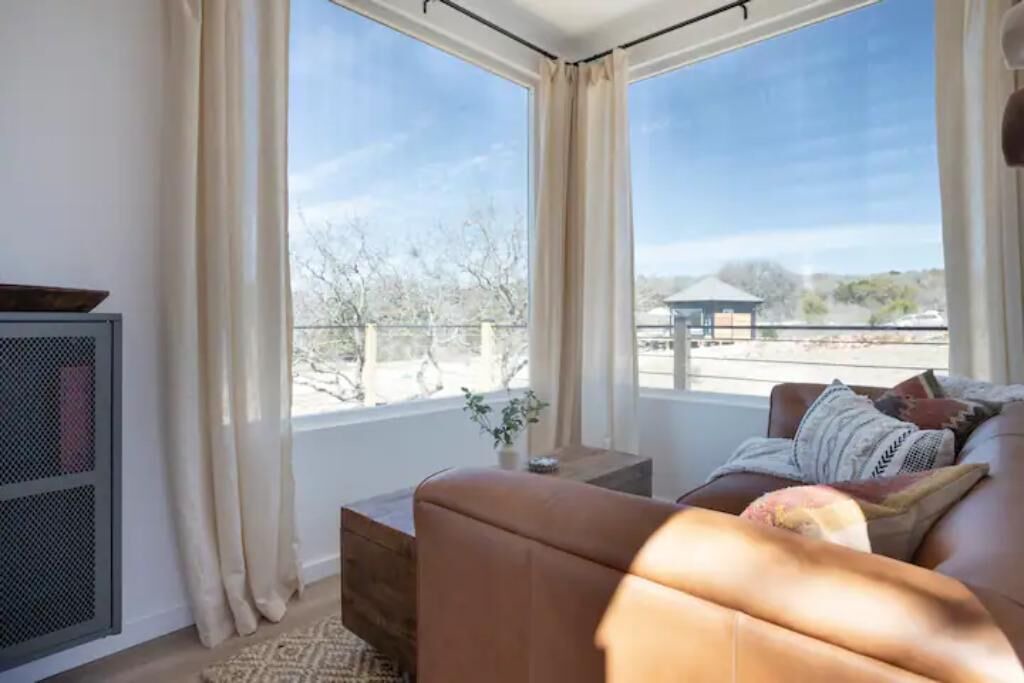 Photo of Livingroom in Fredericksburg