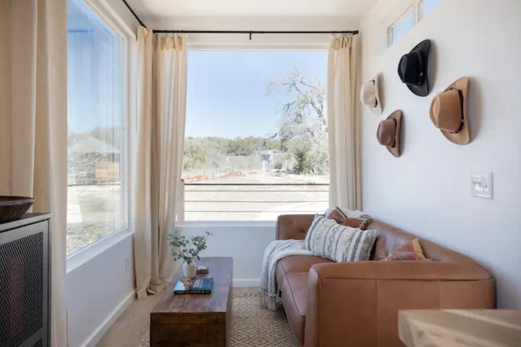 Photo of Livingroom in Fredericksburg