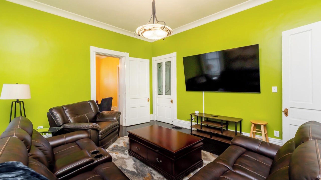 Photo of Bedroom in Cherokee Triangle