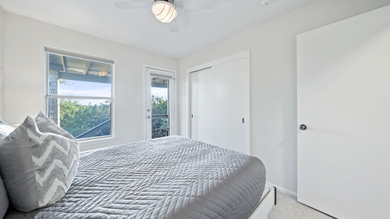 Photo of Bedroom in Lago Vista