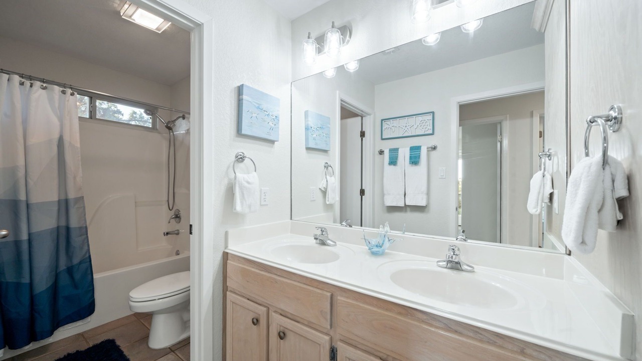 Photo of Bathroom in Lago Vista