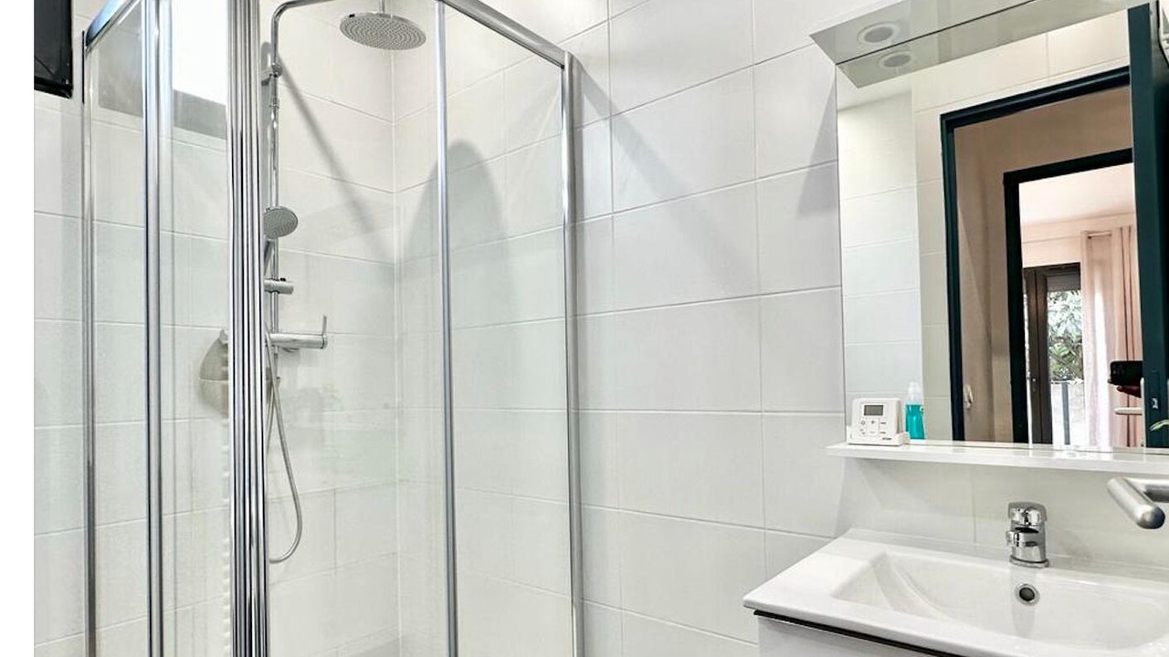 Photo of Bathroom in Villejuif