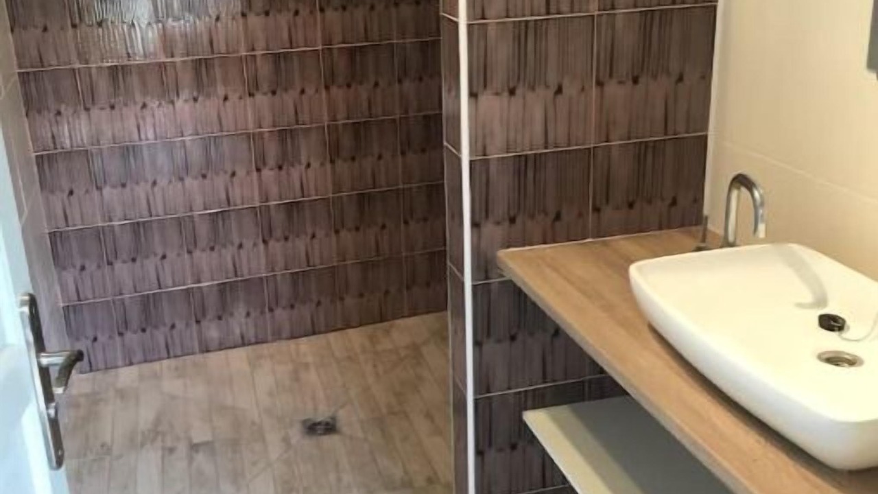 Photo of Bathroom in Maisnieres