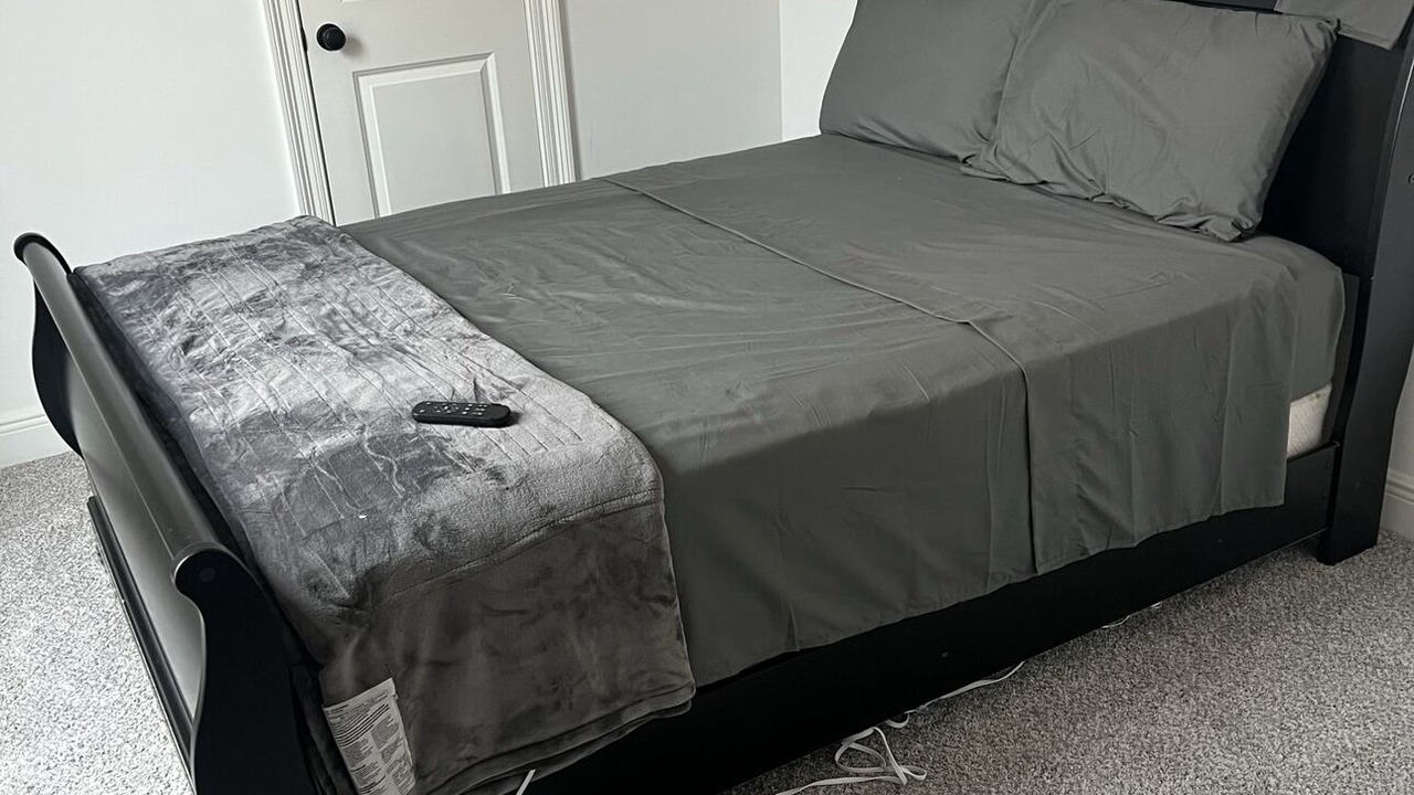 Photo of Bedroom in Fairbanks