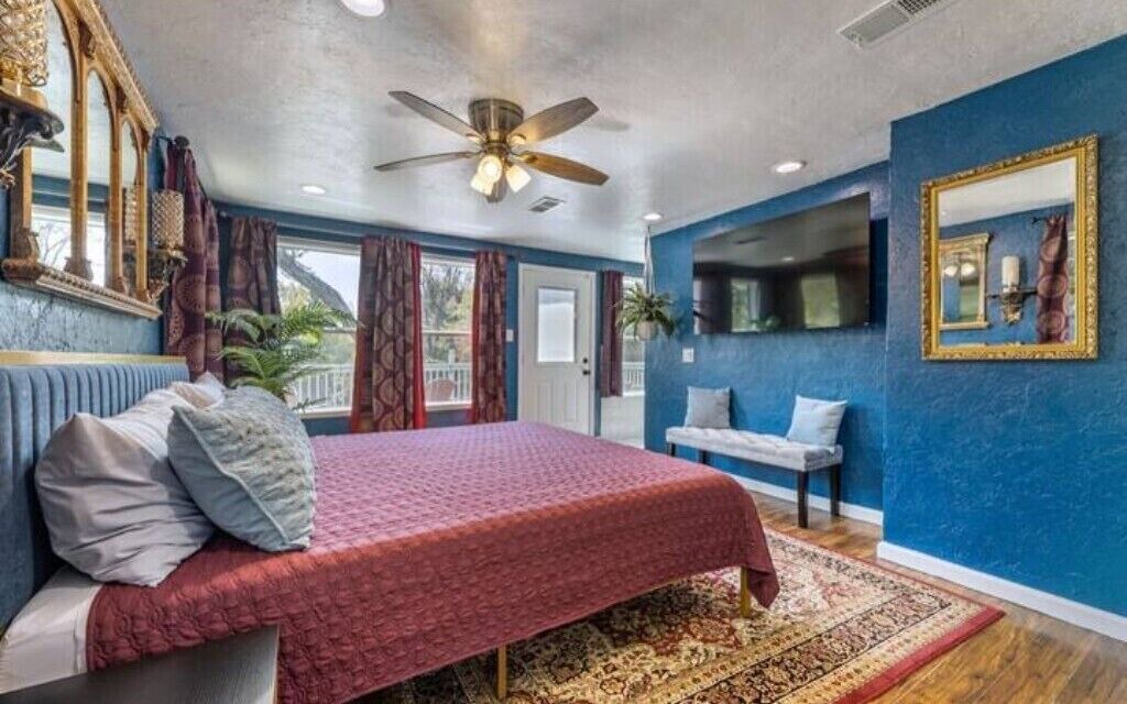 Photo of Bedroom in Quinlan