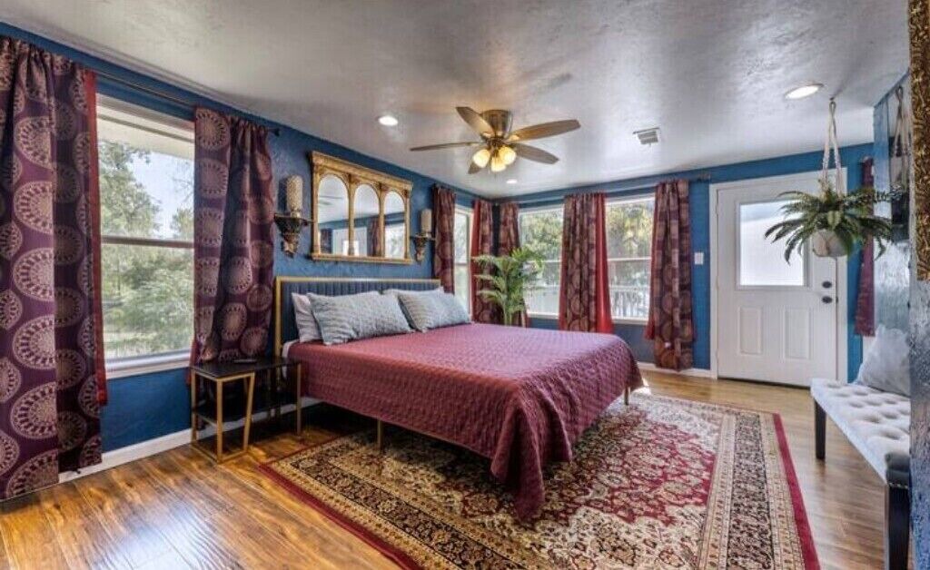 Photo of Bedroom in Quinlan