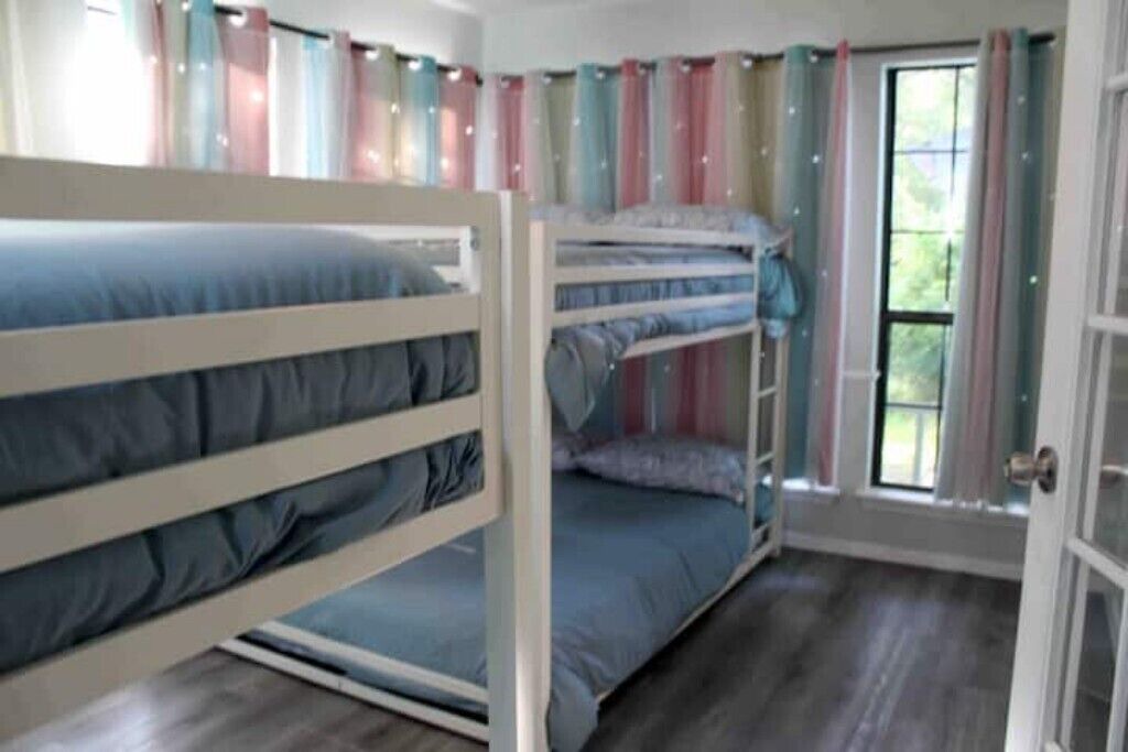 Photo of Bedroom in Quinlan