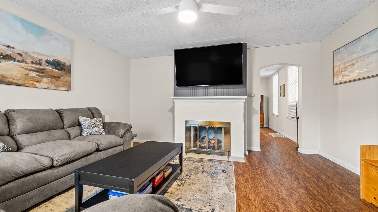 Photo of Livingroom in Carnegie