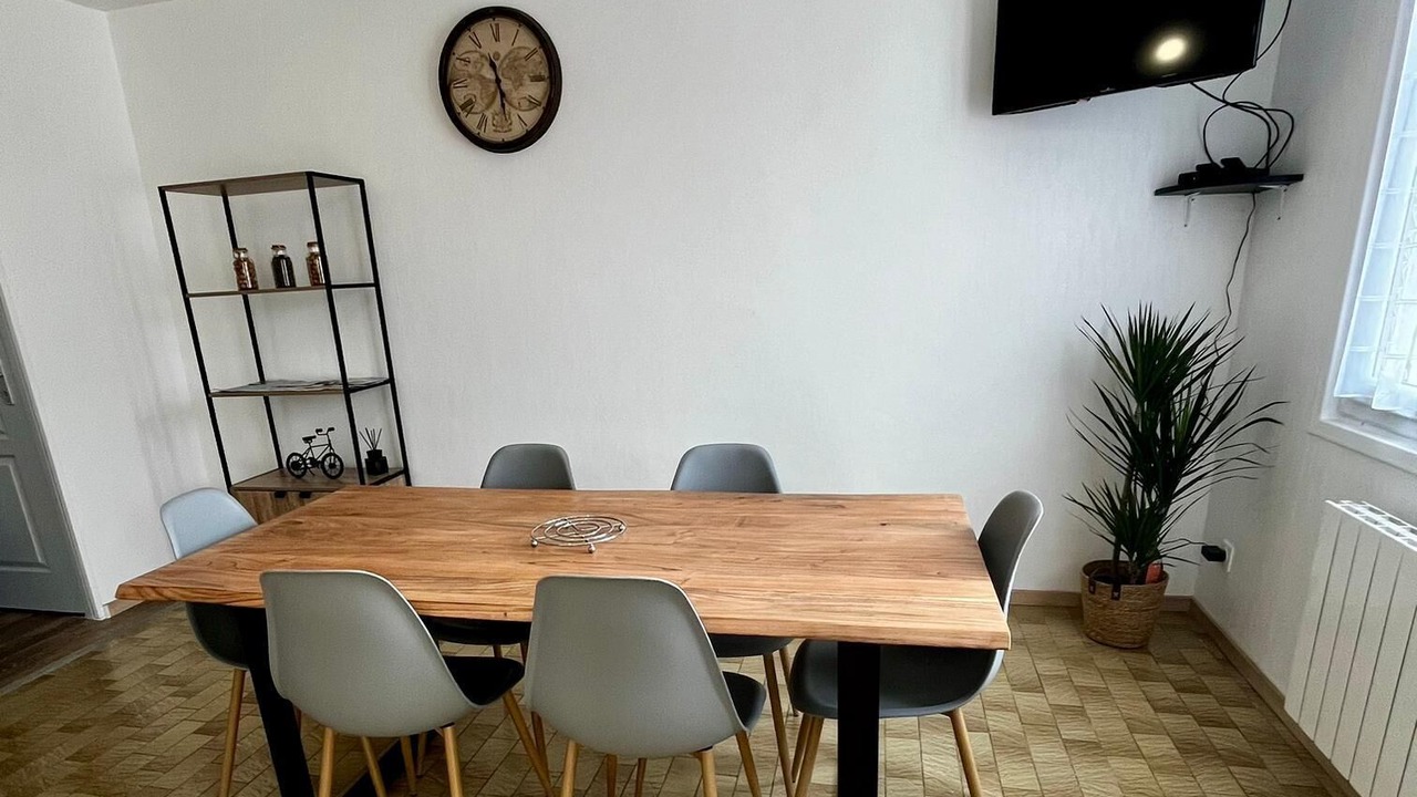 Photo of Others in La Haye