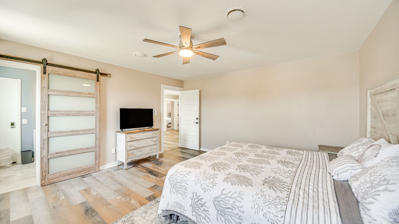 Photo of Bedroom in Sea Scape